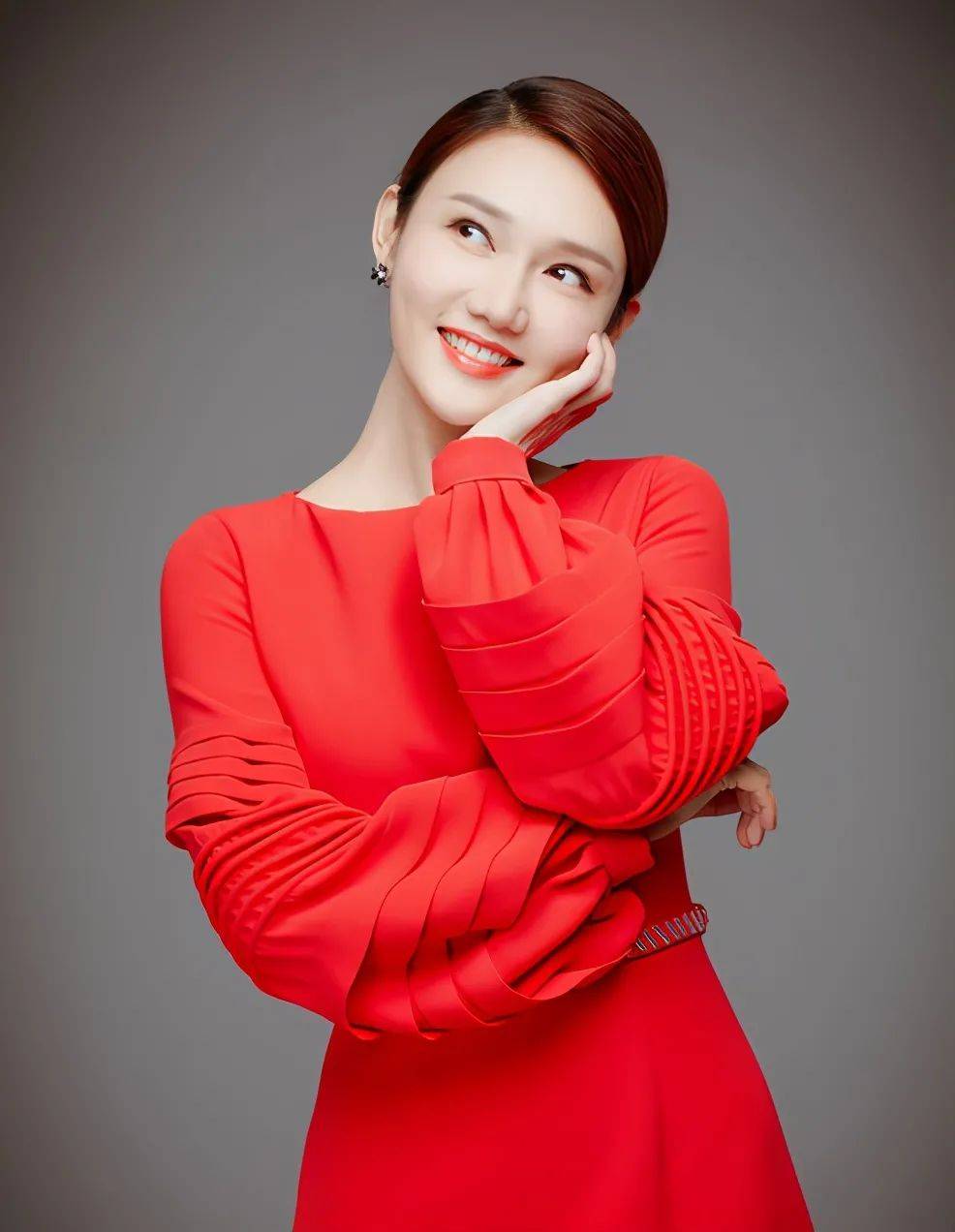 原创中央电视台10大漂亮女主持,个个美丽动人,你最喜欢谁?