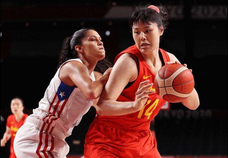 原创李月汝已经成为中国女篮绝对首发中锋,也成为了世界级的豪华内线