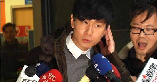 林俊杰的风流情史,靠才华征服了17个女人,感情生活依旧一塌糊涂