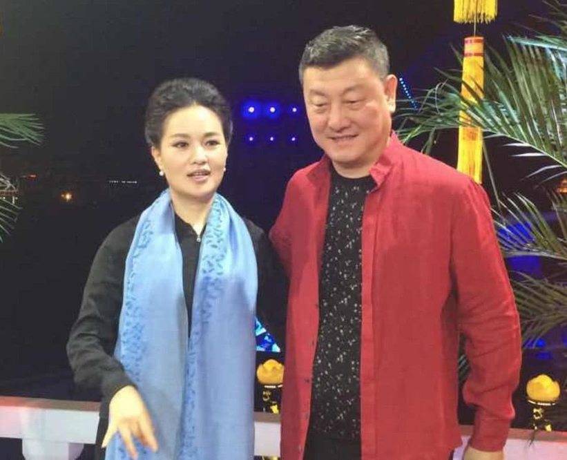 原创民歌女神雷佳近照,她是个湖南美女哦!嫁富豪老公,幸福满满?