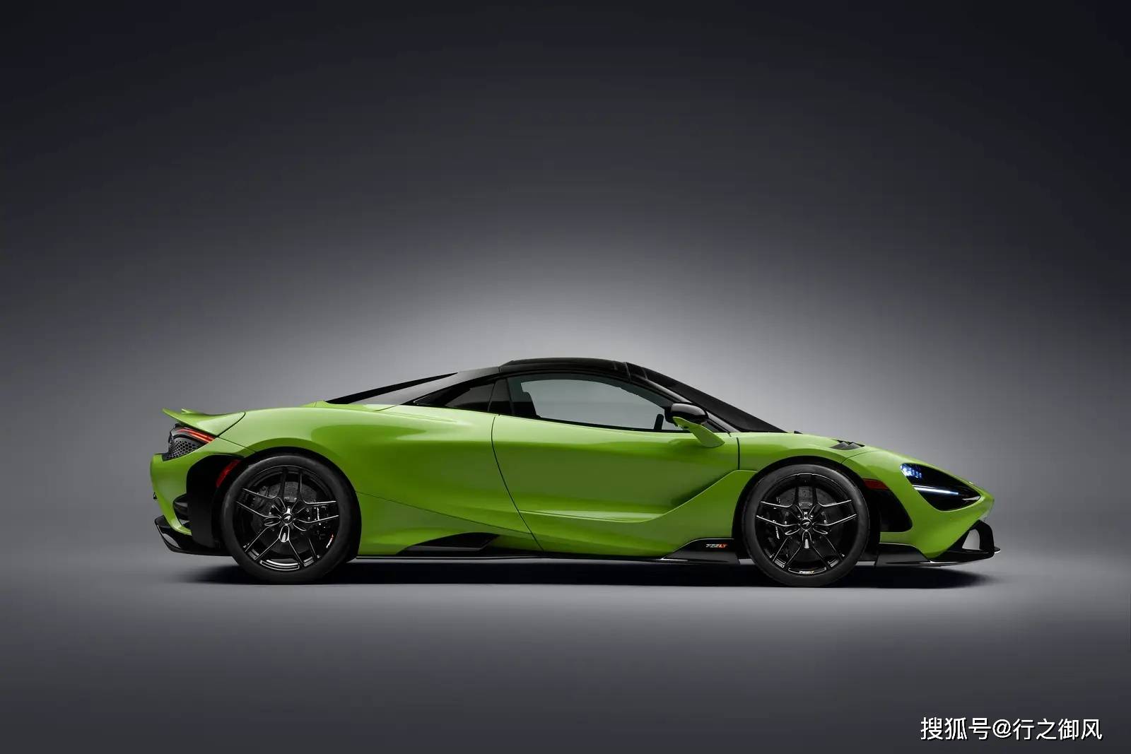 与同门车型675lt(参数|图片) spider需要耗时17秒相比这个