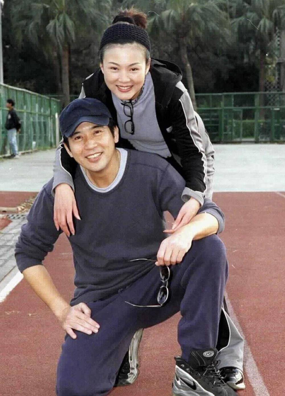 原创68岁刘德凯感情现况,2婚4娃伤透刘雪华,与小16岁女友不婚不生娃