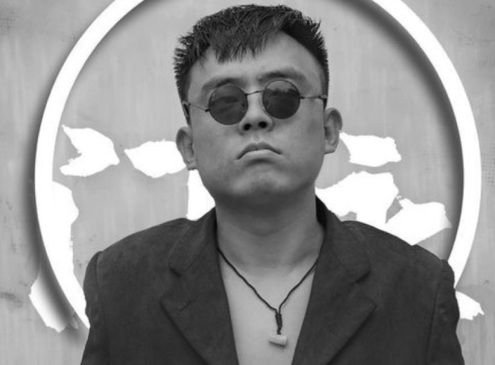辛巴线下约见铁山靠疑似欲签约对方二驴调侃给人上课去了