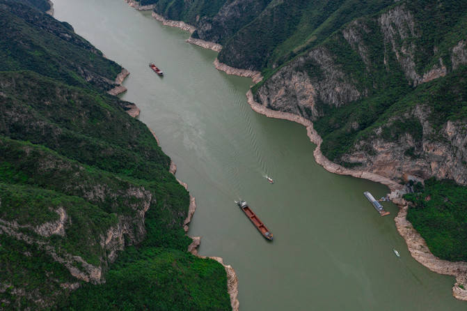 长江三峡第二峡巫峡,吃万州烤鱼