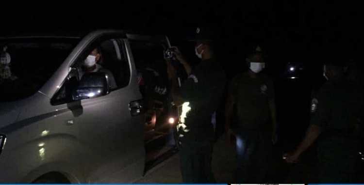 偷渡进入泰国,20名劳工和4名