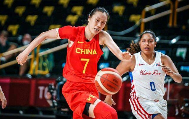 喜获开门红!中国女篮42分狂胜波多黎各 李月汝21分 李梦15 大爆发