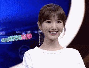 33岁的毛晓彤因为早年do了这里,红利能吃一辈子