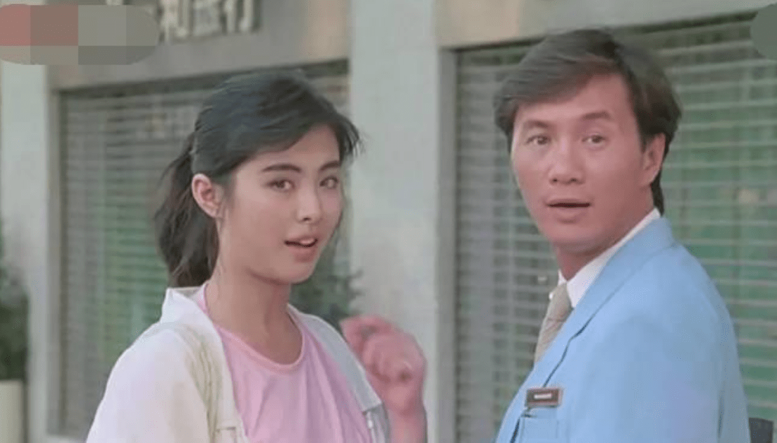 后来,王祖贤还与尔东升,许冠杰,吴启华等人发生了一系行绯闻.