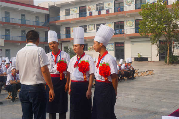 保定虎振技工学校为中央直属机关输送烹饪专业人才