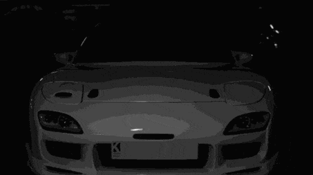 夜幕降临 迷人的夜空使人陶醉 但 对于驾驶者来说 夜间行车 如果汽车