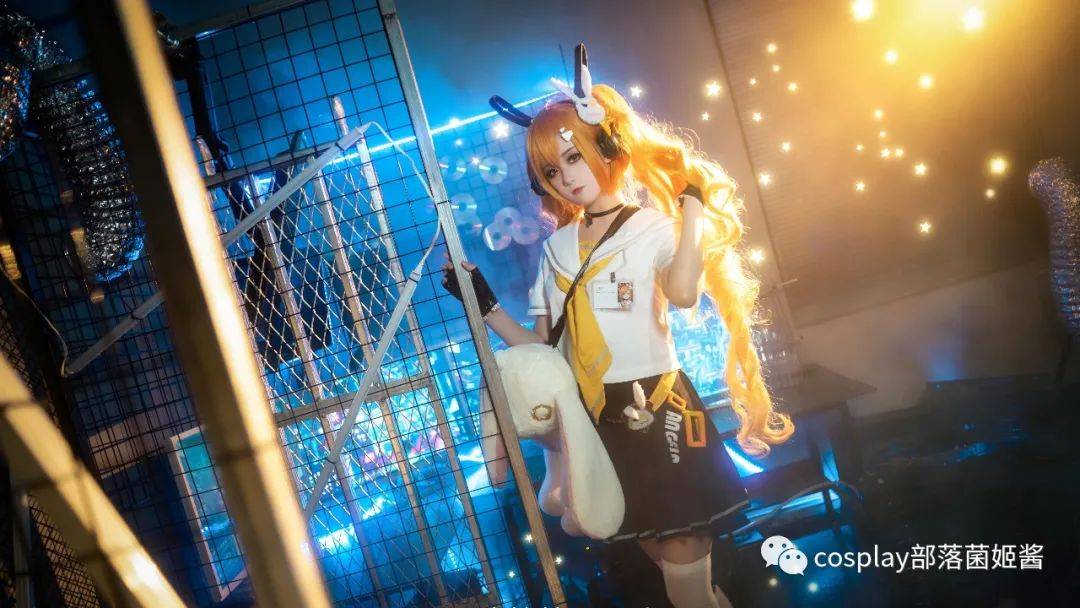 cos:王者荣耀安琪拉时之奇旅cos正片@秋楚楚