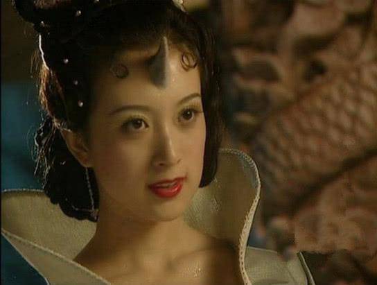 "孔雀公主"金巧巧坦言长得漂亮,不能演农村人,丑照爆出很打脸