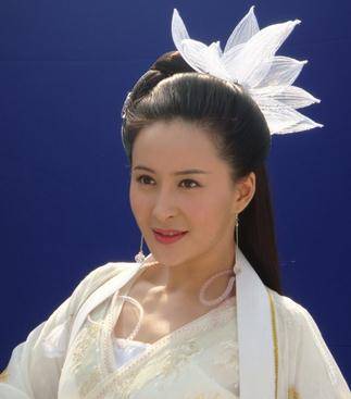 风云20年饰演的毛琴,大南迁里饰演十七娘,正是因为李欣桐的完美演出