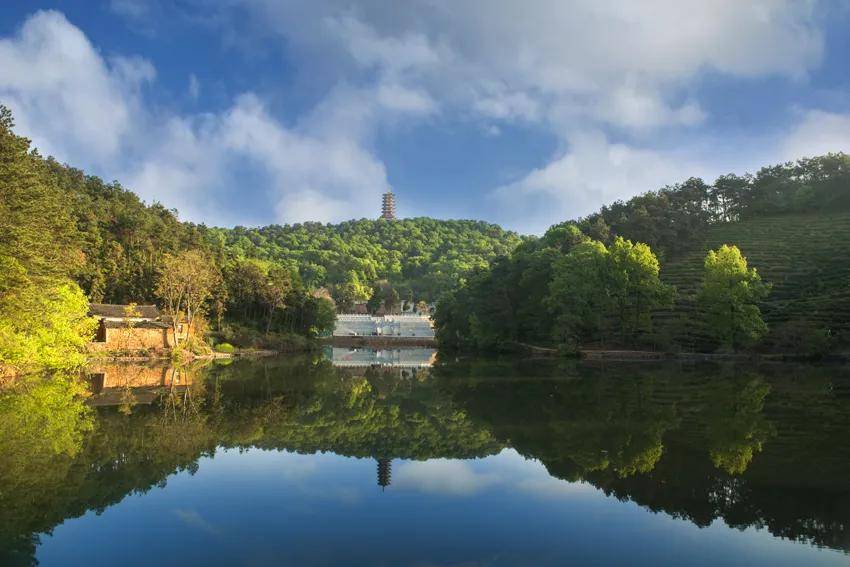 您是光山人,能给我们推荐一下您喜欢的光山旅游景点吗?