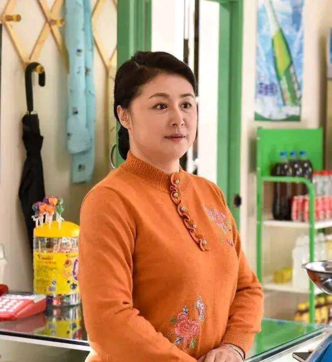原创于月仙车祸去世,和张学松恩爱多年,曾说自己欠张家一个孩子