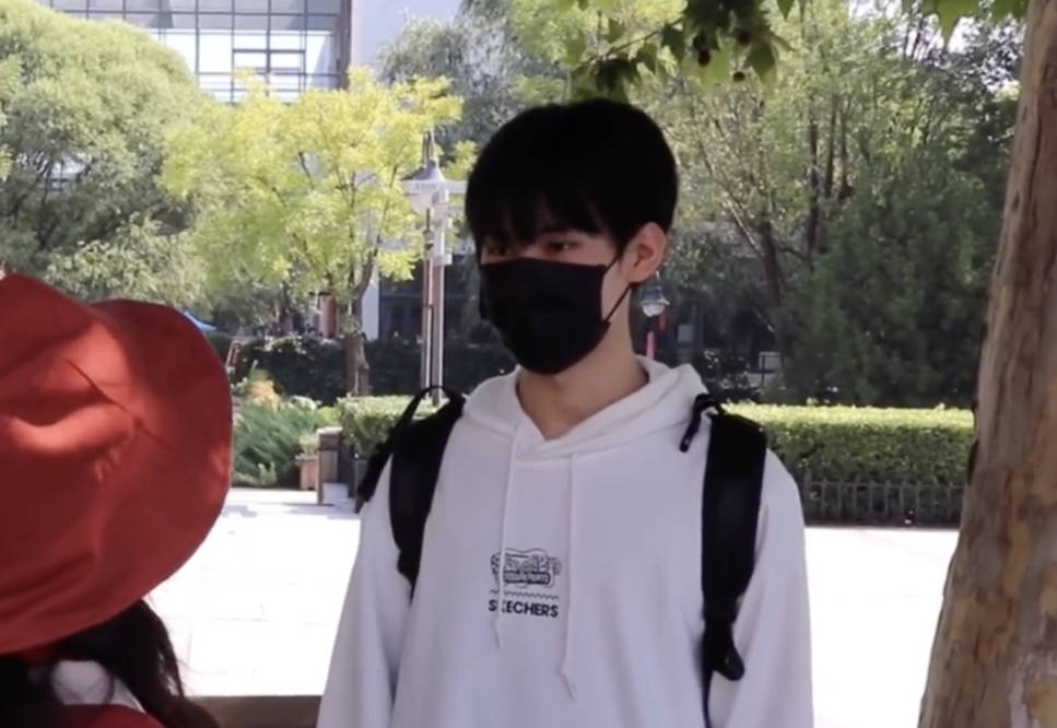 张真源也很期待大学生活:期待和大家好好相处,提升自己的实力,发现