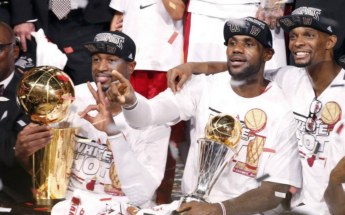 原创nba抱团夺冠五支的球队詹姆斯一失足成千古恨勇士组超级战舰
