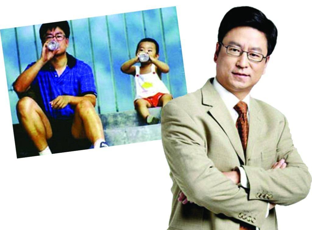 原创娶大学校友用笔和妻子交流儿子不崇拜他白岩松婚姻状况如何