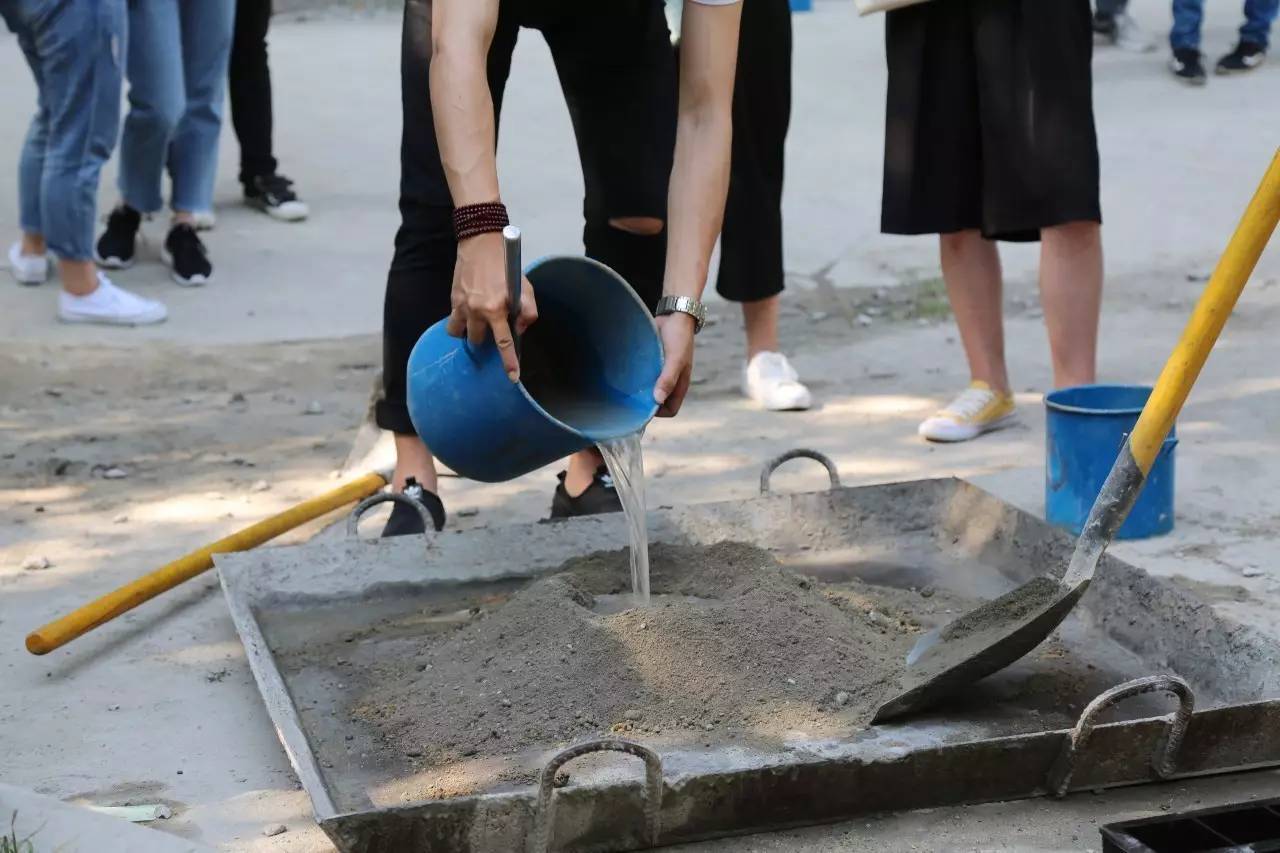 装修过三套房才知道:工人在这些地方投机取巧,比技术差更可恨!_水泥