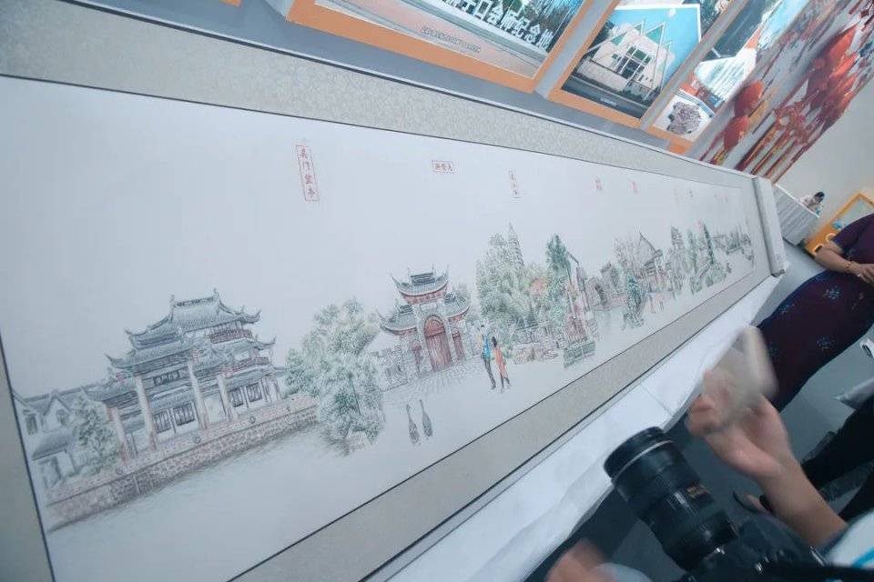 绣针翻飞,绣线含情,手绘的"运河十景"化作长6米,宽58厘米的苏绣长卷