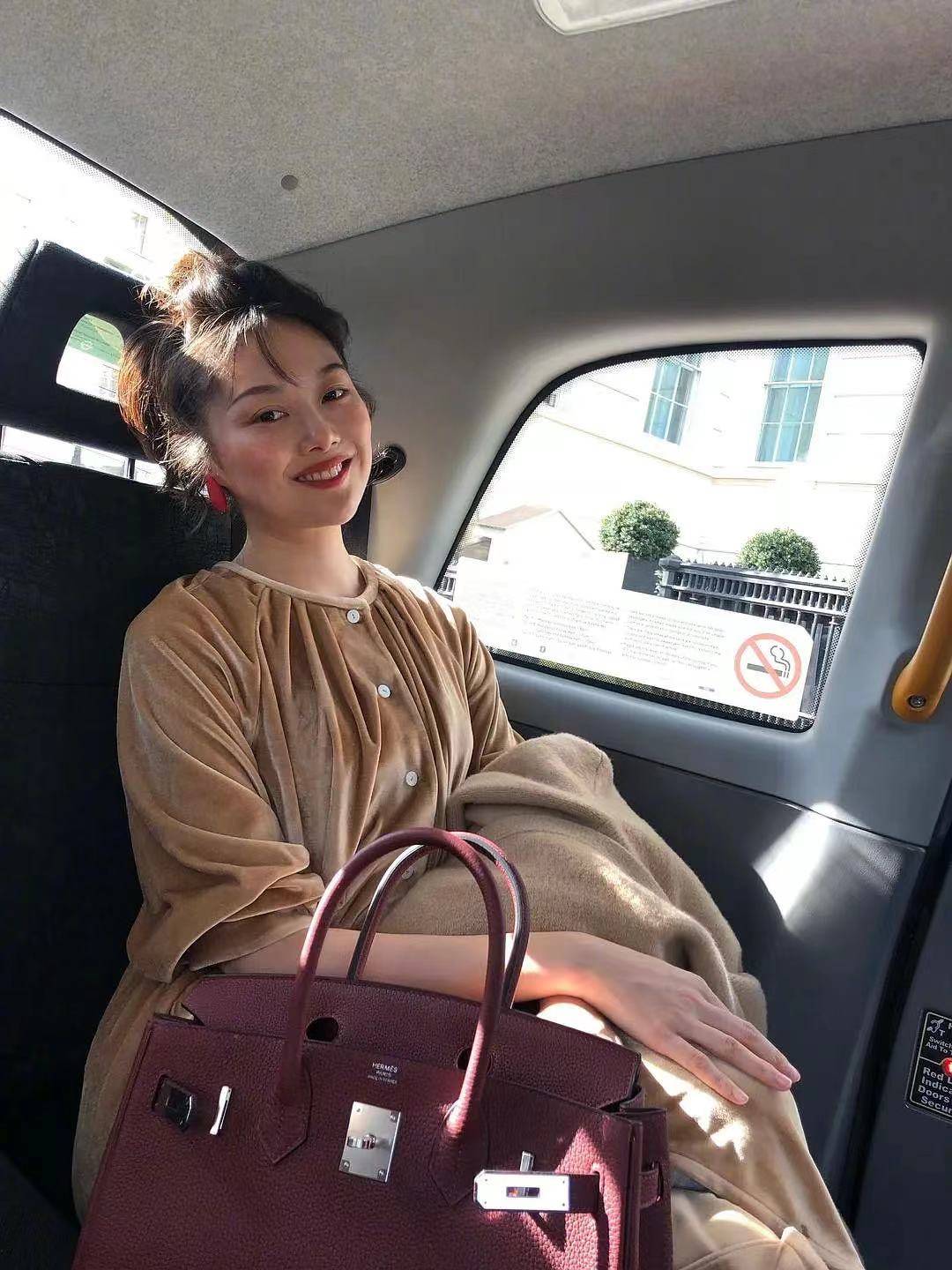 因代言又被群嘲回顾林瀚和晚晚的翻车史房和车都不是自己的