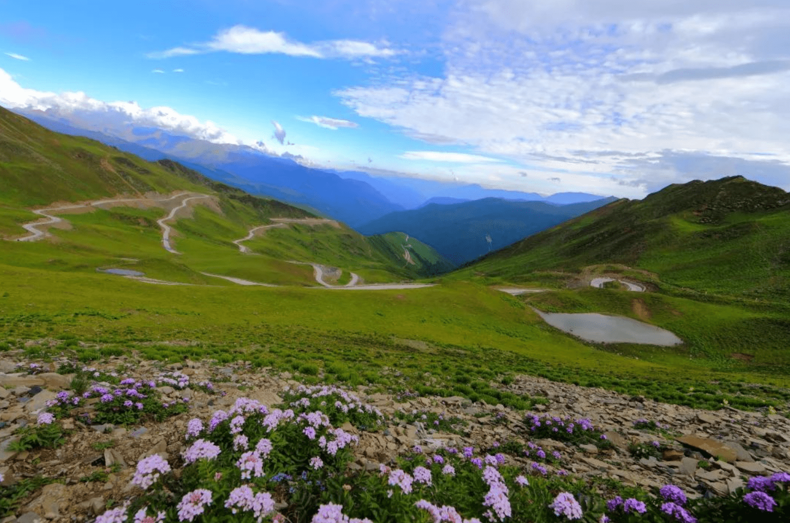 格萨拉生态旅游区位于攀枝花市盐边县与丽江市华坪县的交界处.