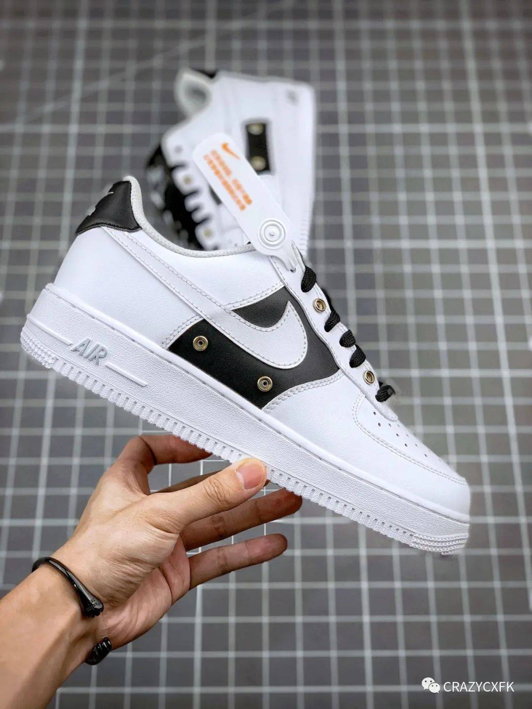 耐克空军一号黑白 nike air force 1 low 金属银扣运动鞋