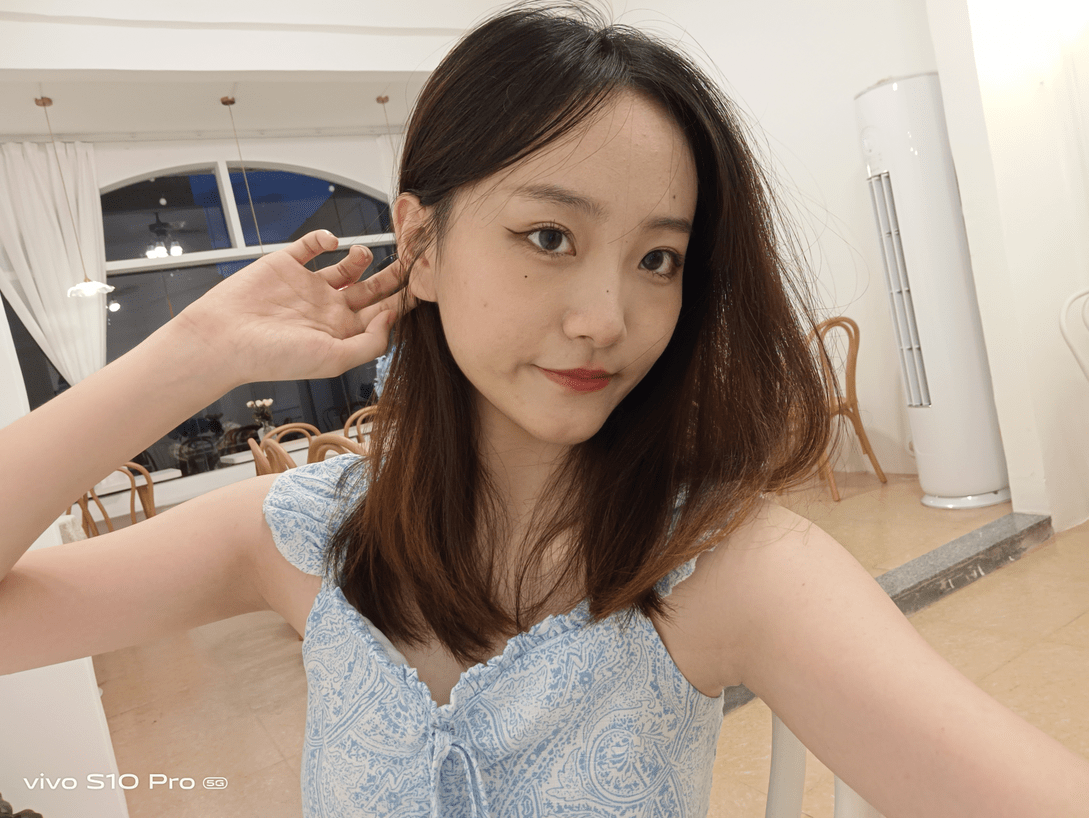 vivo s10 pro美颜自然自拍有个性