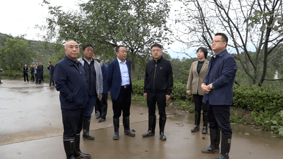 宝鸡市凤翔区委书记王宏强检查防汛防滑工作