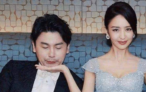 35岁雷佳音老婆不慎曝光,原来是童年女神,怪不得看不