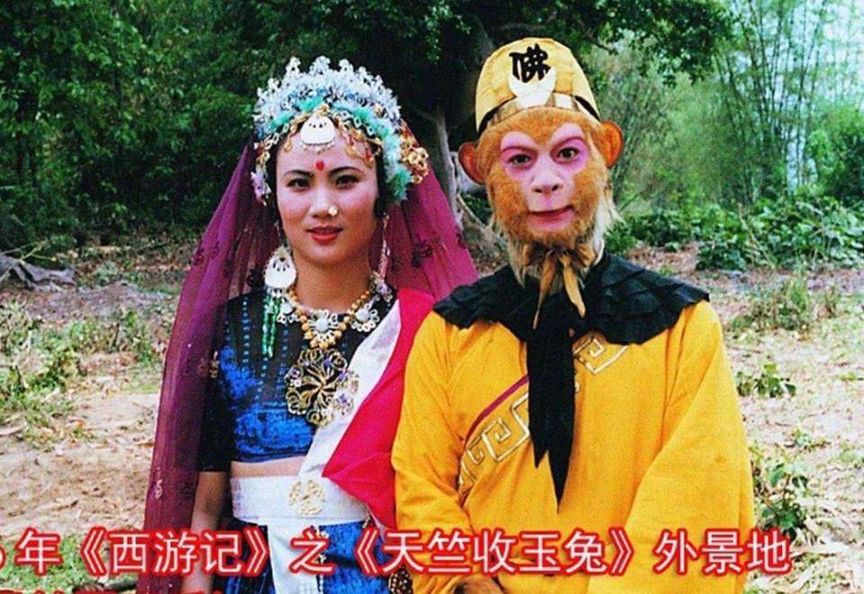 六十岁六小龄童现场表演踢腿,网友:中美合拍西游记啥时上映?