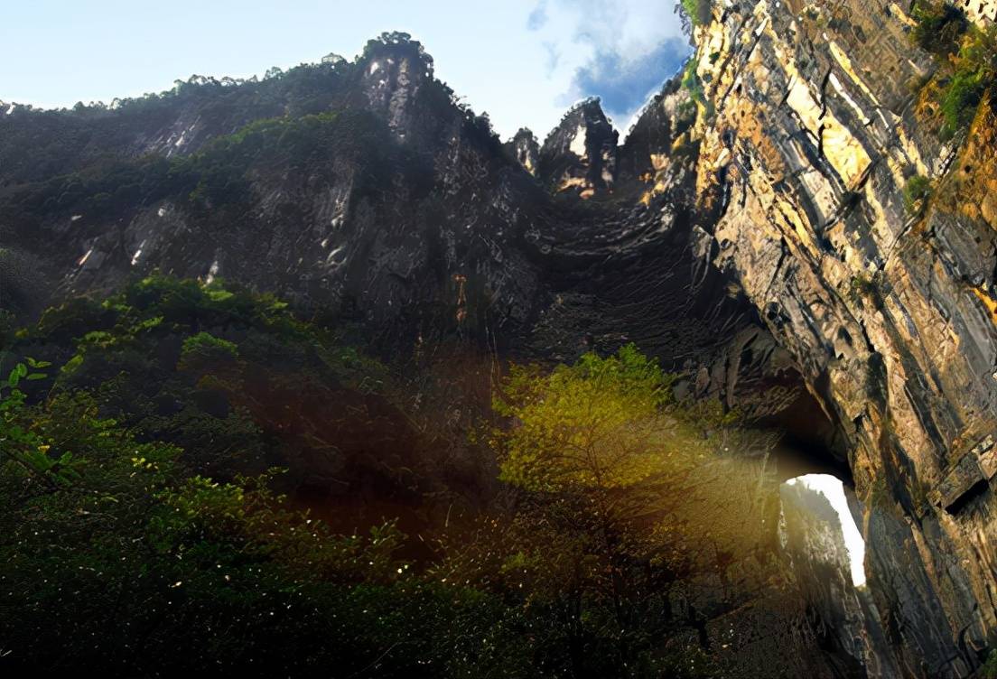 武隆景区国庆长假首日平稳运营_旅游