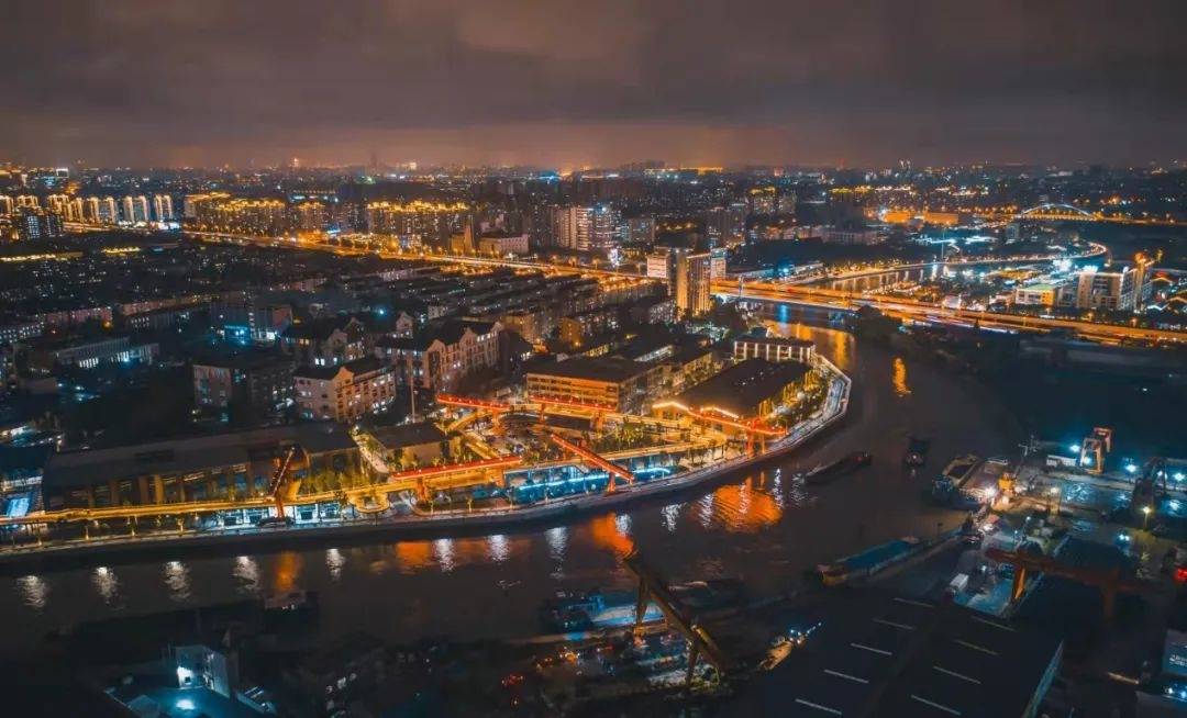 作为本届上海城市空间艺术季的宝山主展区,一号湾正在实践中破题
