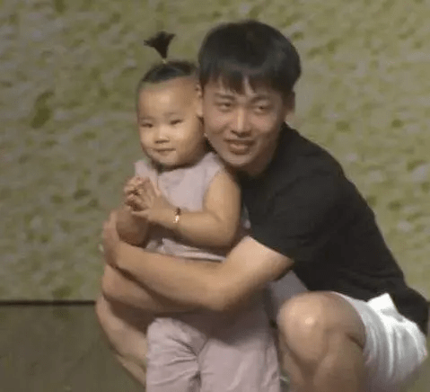 郭德纲二婚妻子王惠变卖资产为救德云社郭麒麟直接把她当亲妈2