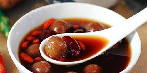"辣椒"是子宫肌瘤的发物吗?医生:除了辣椒,这6类食物