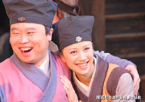 倪虹洁,凭婷美内衣广告而走红,她身材太绝了!仍然少女
