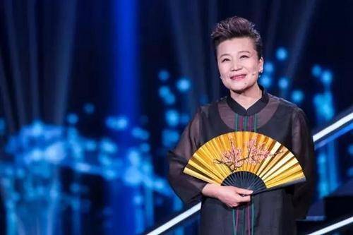 国家一级演员小香玉,与导演王为念离婚后嫁粉丝,今一家超幸福