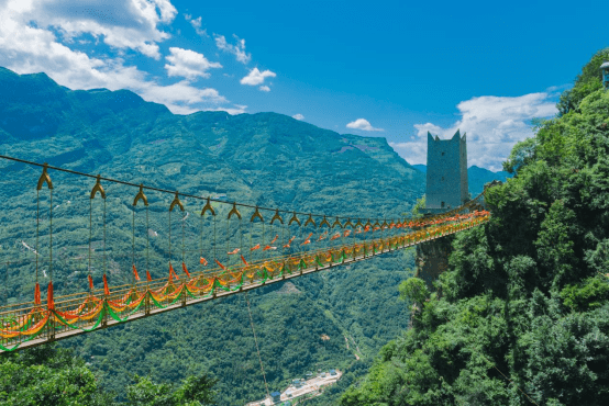 北川九皇山:走进云朵上的"天然氧吧",欣赏秋天里的美丽画卷