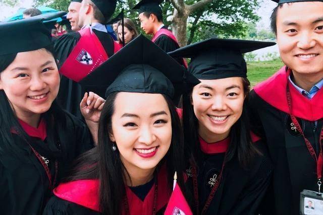 34岁清华女博士当选县长,本该成为大学生的榜样,却引来网友质疑_张琪