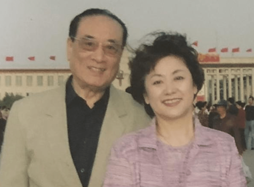 庞学勤和高山英子相伴走过了他生命最后的九年的时光.