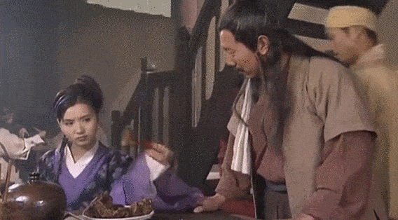 刘亦菲的王语嫣,据说金庸老先生看后十分满意,直接推荐小刘去《神雕