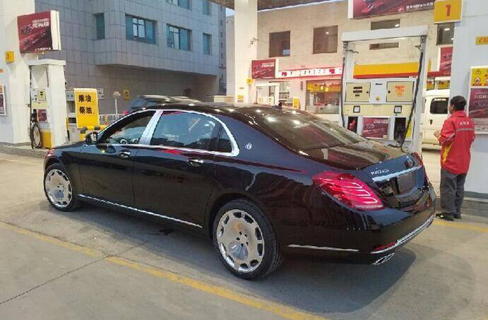 买辆迈巴赫s600,堪称是百奔之首