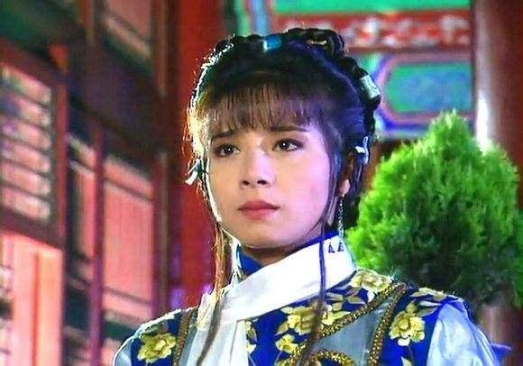 《花落花开》,《花落花开》是由沈怡执导的一部电视剧,由岳翎,焦恩俊
