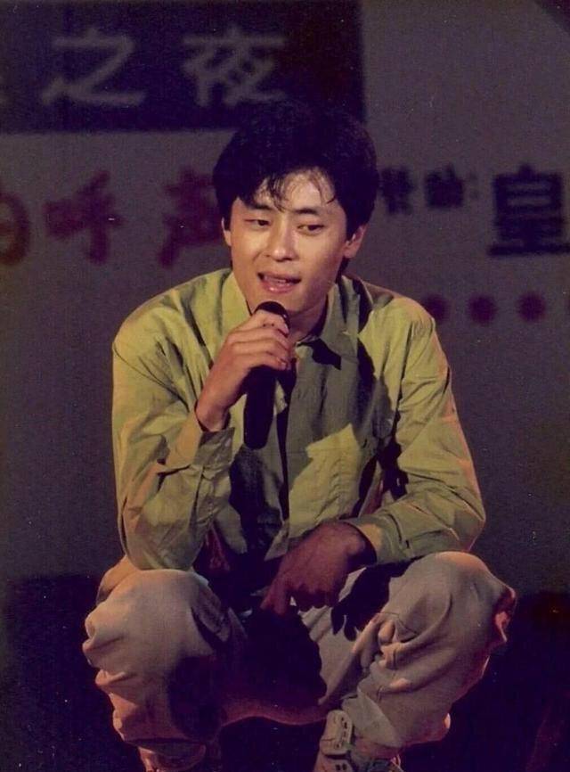 王杰"跌下神坛",谢霆锋背锅多年,究竟是谁"要"了他的嗓子?