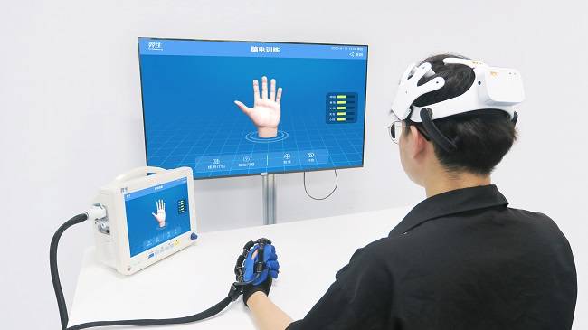 新品发布 司羿智能发布全球首款脑机软体手功能康复机器人_创新