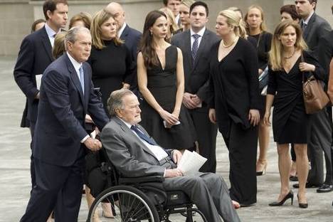 原创美国前总统老布什"我并不害怕死亡,我想活着是为了做好事"