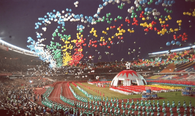 提起1990年的北京亚运会,这首《亚洲雄风》可能是一代亚运人最深刻的