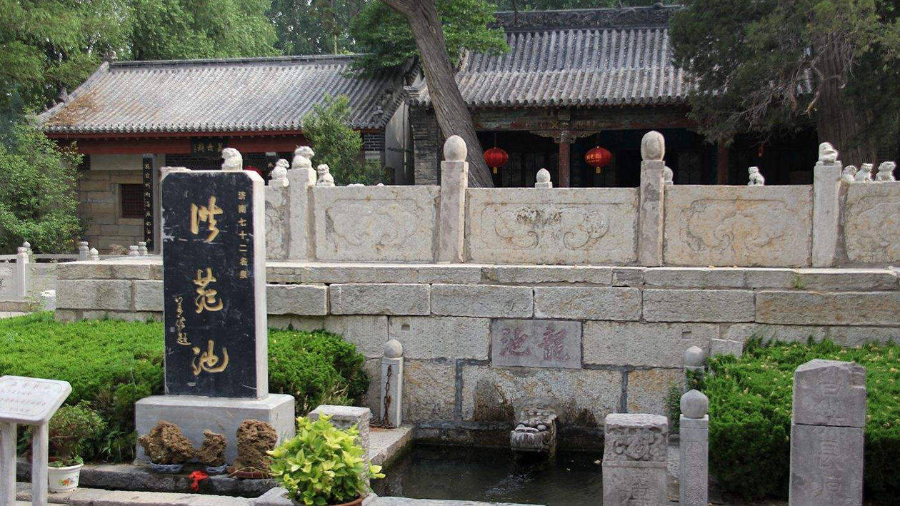 原创济南这座被泉水围绕的村庄你去过了吗?景色优美,快来这儿隐居吧
