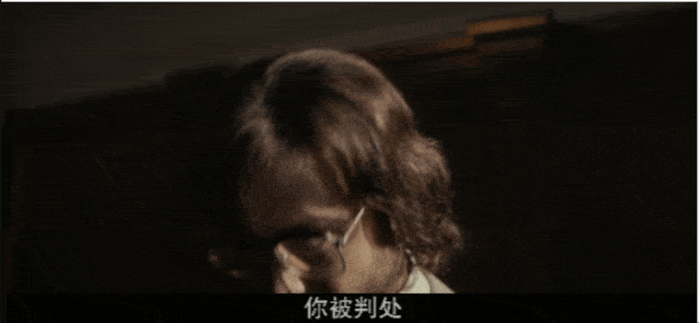 就在蒂姆西和好友斯蒂芬在街头用空气炸弹发传单,宣扬种族平等时,他们