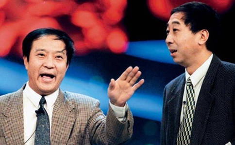 有一年,冯巩和牛群在广州参加演出时,牛群突然得知了母亲去世的消息
